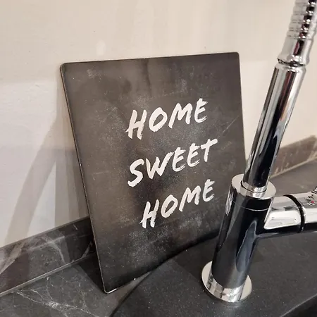 アパート N&ghomesweethome Canova Accogliente - Affari ミラノ